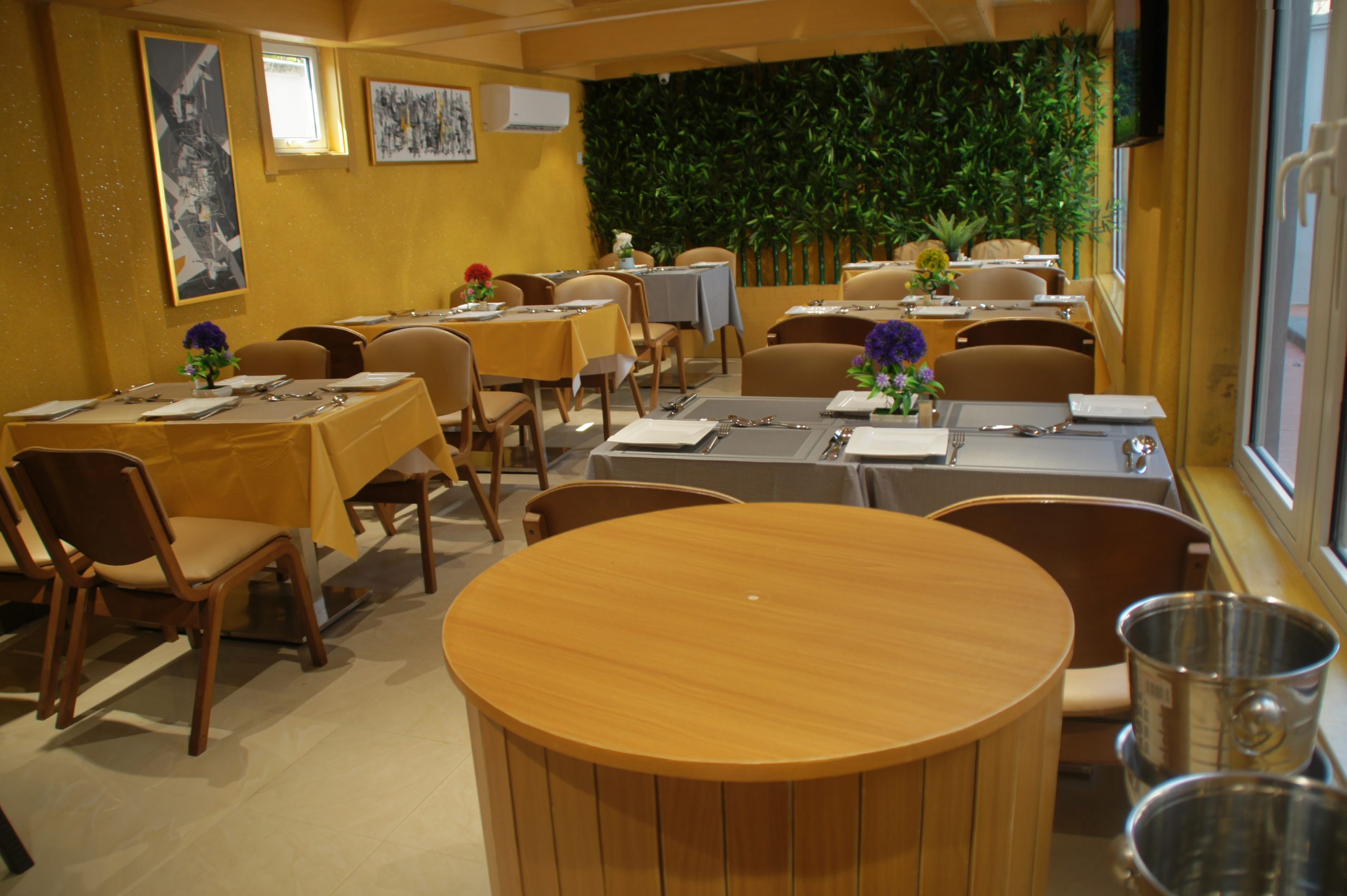 Golden Six Hotel and Restaurant